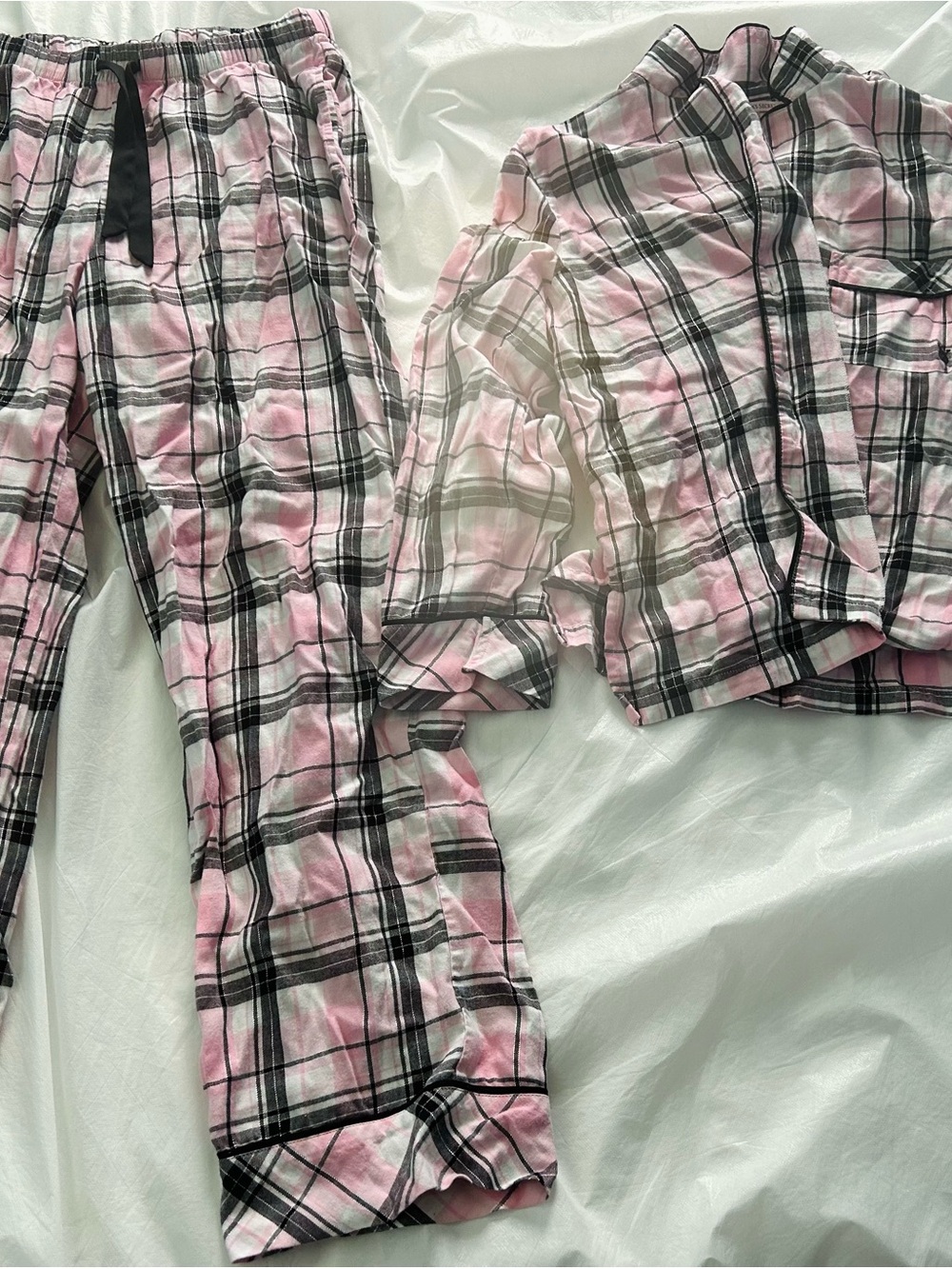 Victoria’s Secret Pink & Black Plaid Flannel Pajama Set